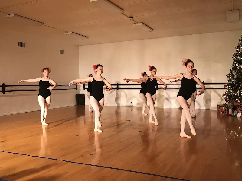 DANCERS STUDIO - Dance Studio in Knoxville, Tennessee
