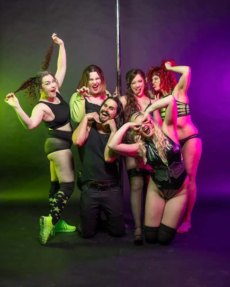 Villainy Alternative Dance and Pole Studio - Dance Studio in Minneapolis, Minnesota
