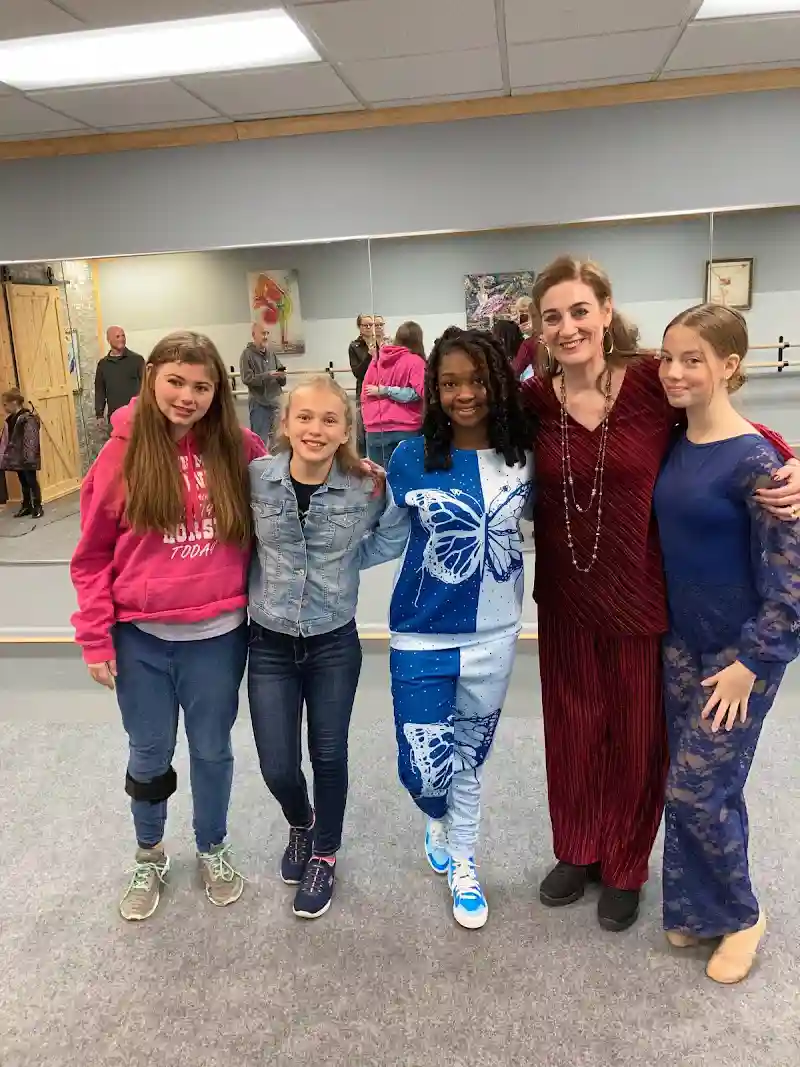 Susan's World of Dance - Dance Studio in Lee's Summit, Missouri