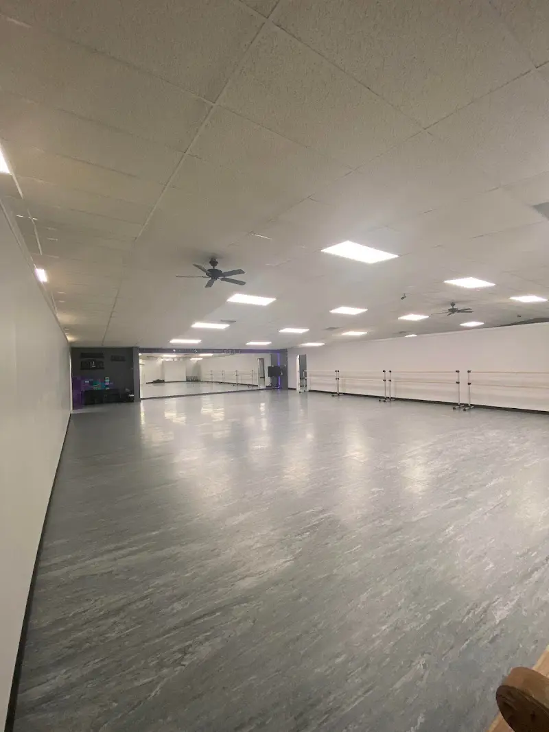 DYNAMYX Dance Company - Dance Studio in Council Bluffs, Iowa