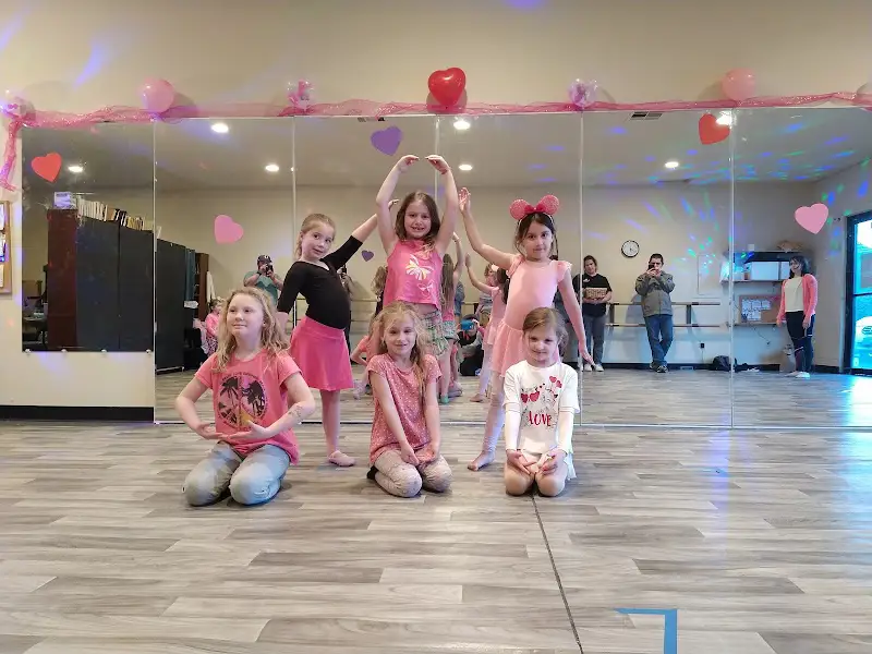 Ellie Dance Studio - Dance Studio in Roseburg, Oregon