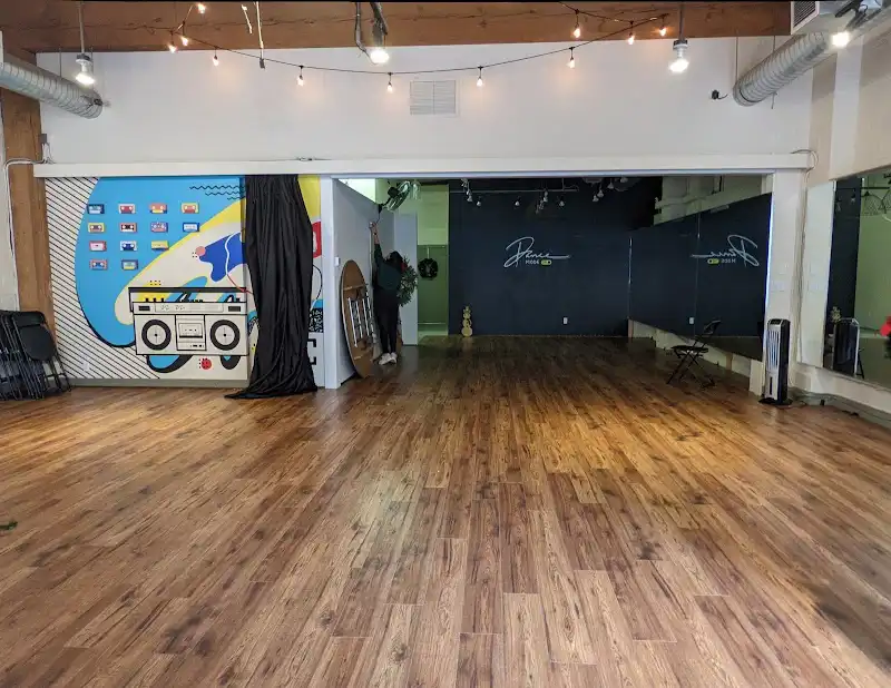 Live 2 Dance - Dance Studio in Seattle, Washington