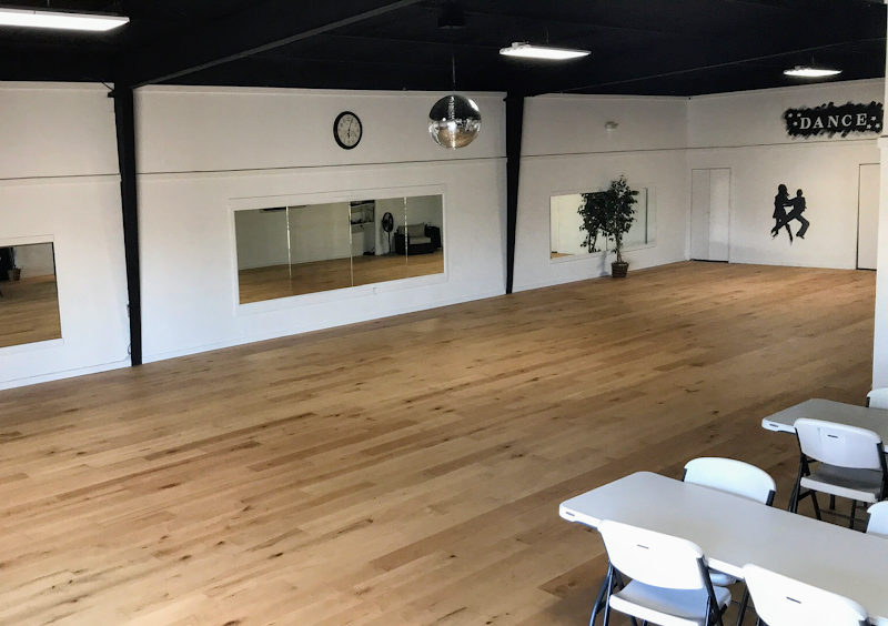 Starlight Dance Studio - Dance Studio in Victoria, Texas