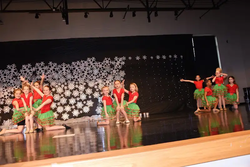 En Pointe Dance Academy - Dance Studio in Lawrenceville, Illinois