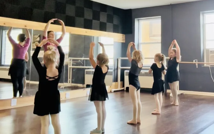 Élevé Studio of Dance - Dance Studio in Mount Carmel, Illinois