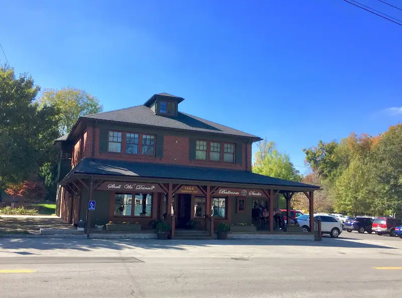 Ballroom Dance Lessons Louisville KY - Dance Studio in Louisville, Kentucky