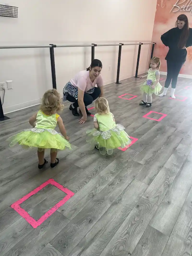 Bella Ballerina Chesterfield - Dance Studio in Midlothian, Virginia