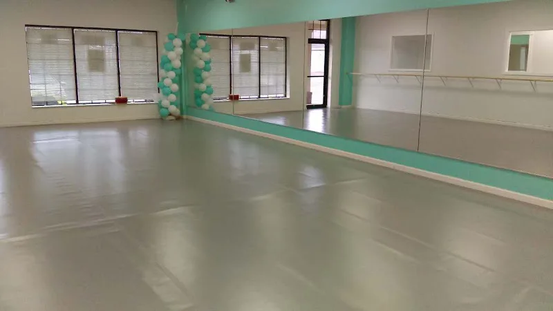 Inner Action Dance - Dance Studio in Ypsilanti, Michigan
