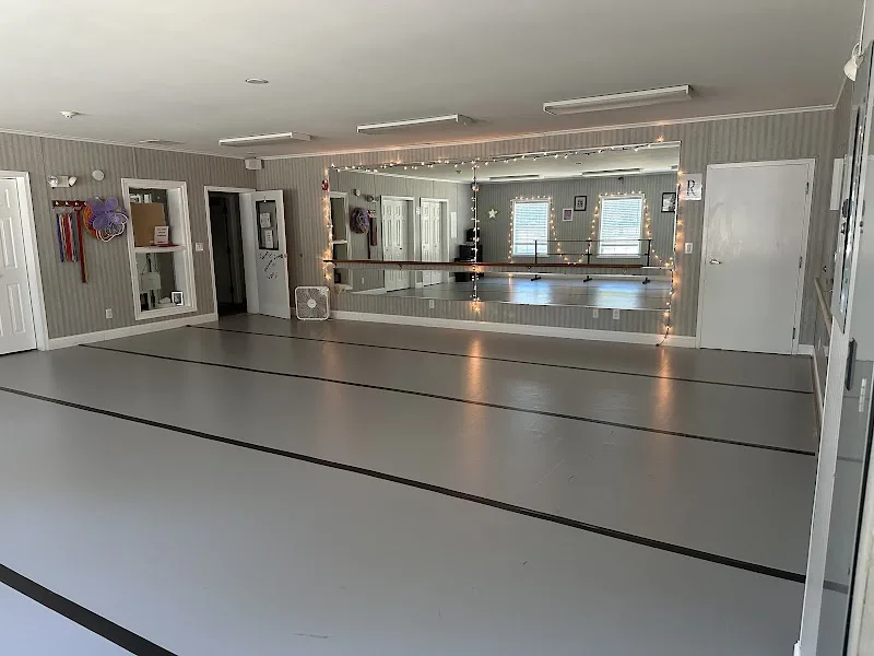 Dee Dots Dance Academy - Dance Studio in Woolwich Township, New Jersey